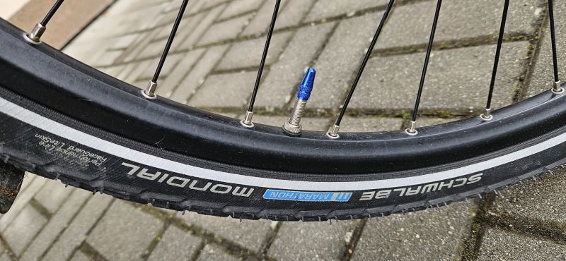 Trekingové elektrokolo GENESIS eLITE CROSS