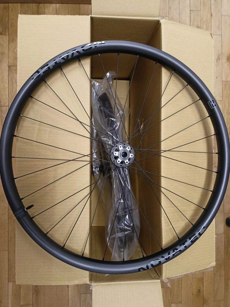 Karbonové záplety Novatec M30