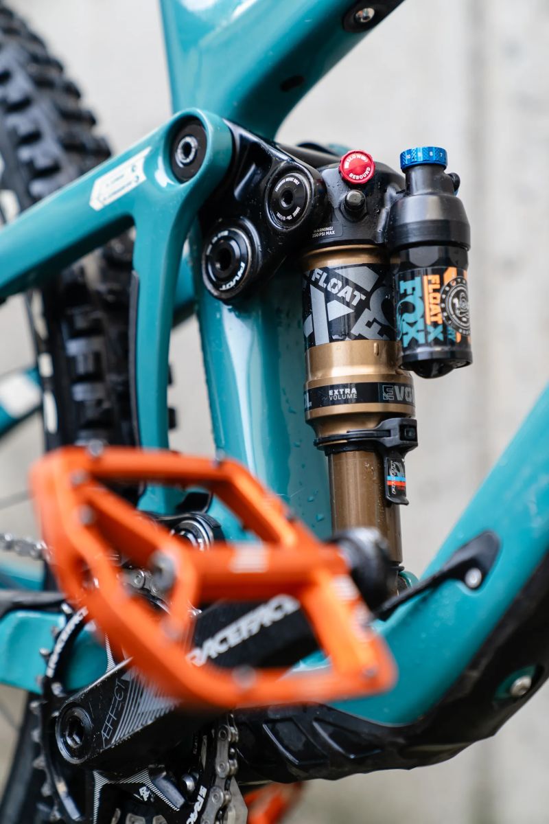 Pivot Cycles Trail 429 enduro