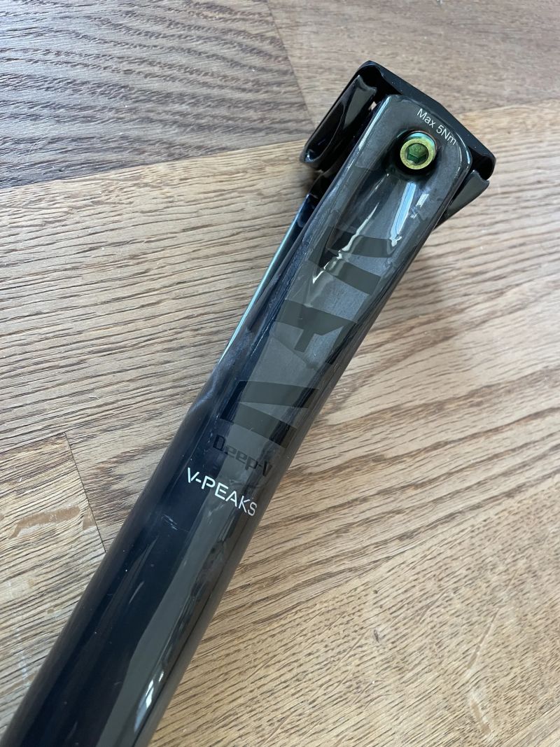 Karbonová sedlovka VFV Deep-V 400mm 30.9mm