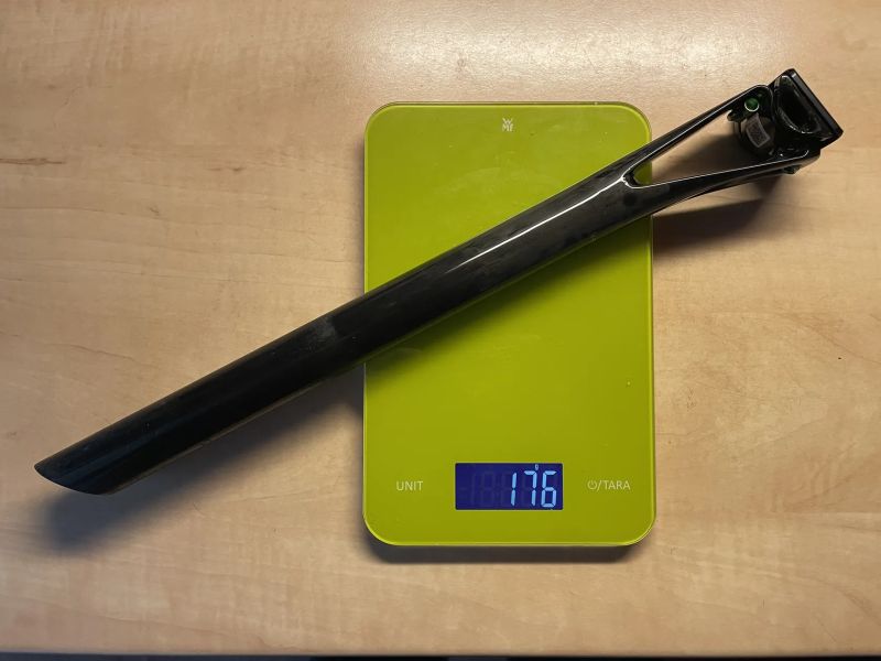 Karbonová sedlovka VFV Deep-V 400mm 30.9mm