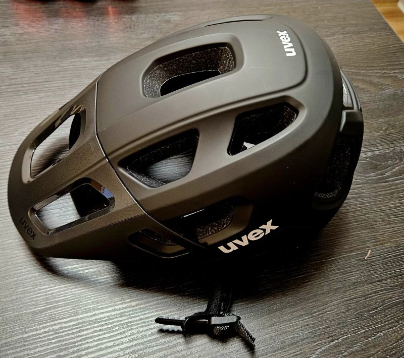 Uvex React jr. Black 52-56