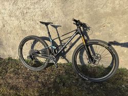 Mondraker F-PODIUM CARBON RR