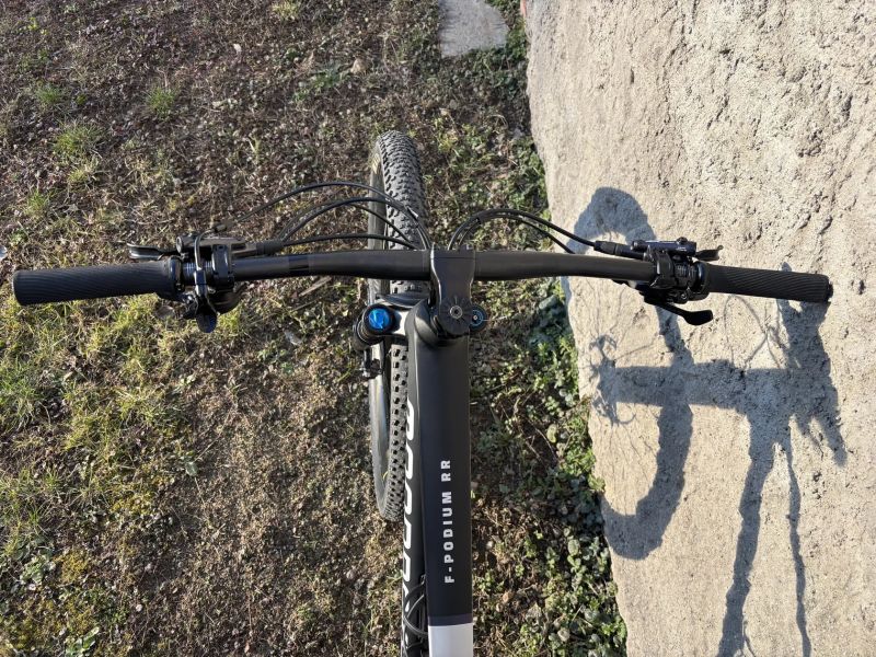 Mondraker F-PODIUM CARBON RR