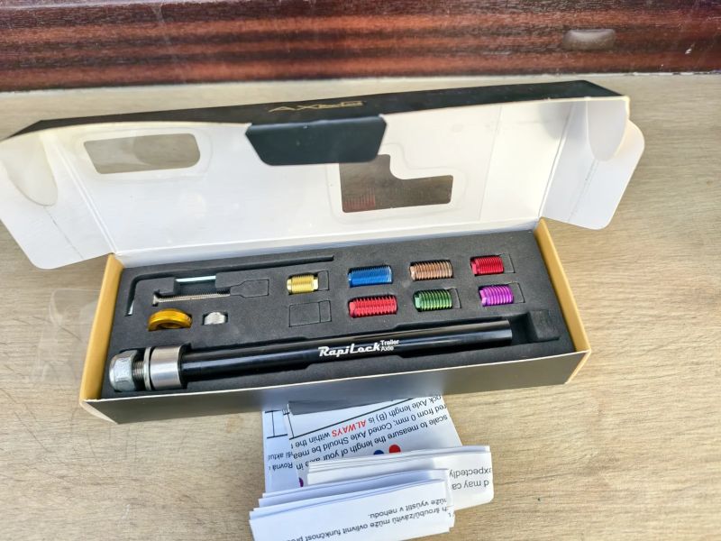 Rapilock Road Disc pevná osa k dětským vozíkům 12x142 mm