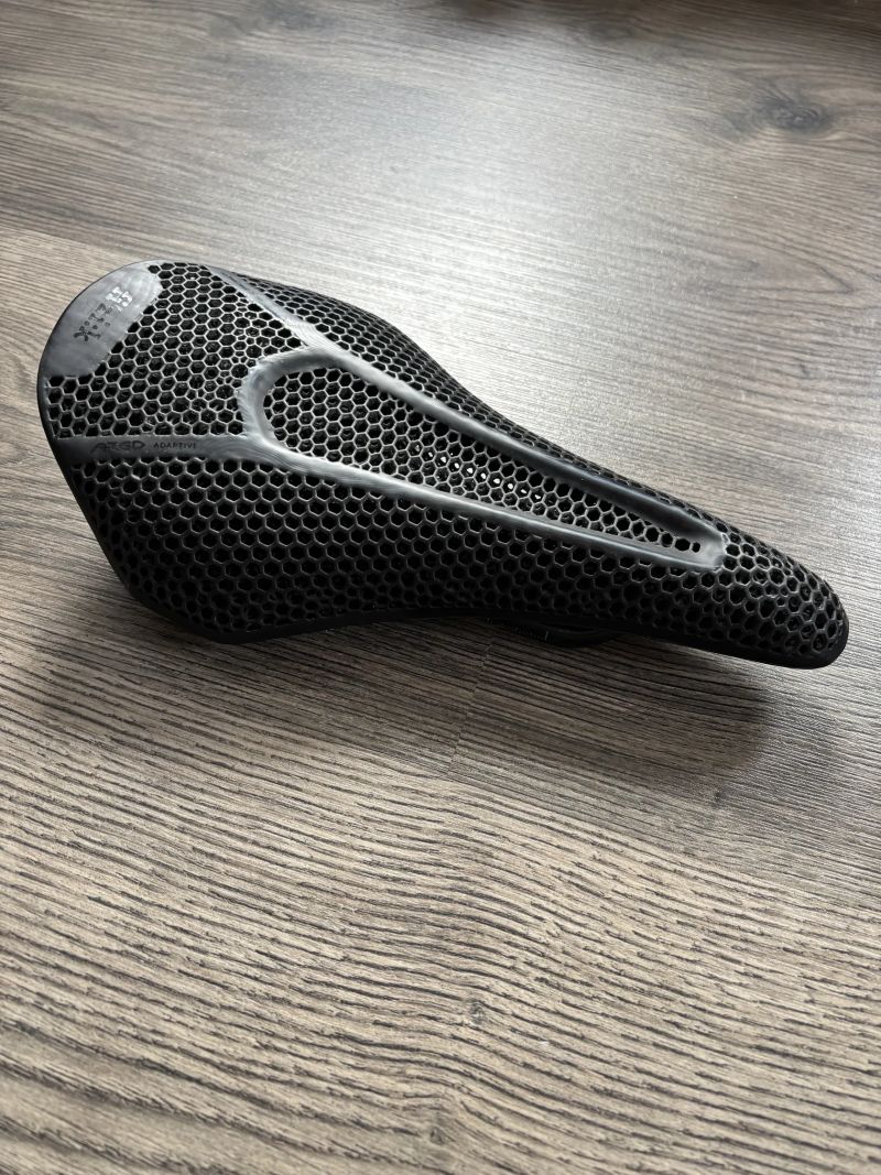 Sedlo Fizik Vento Argo R3 Adaptive - 140 mm
