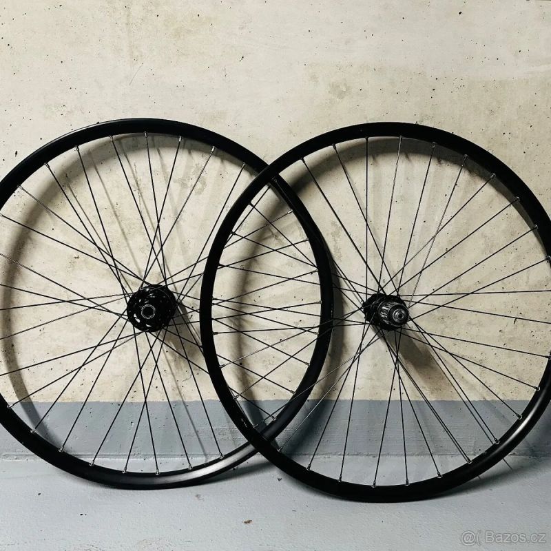 Predám zachovalé 26” kolesá