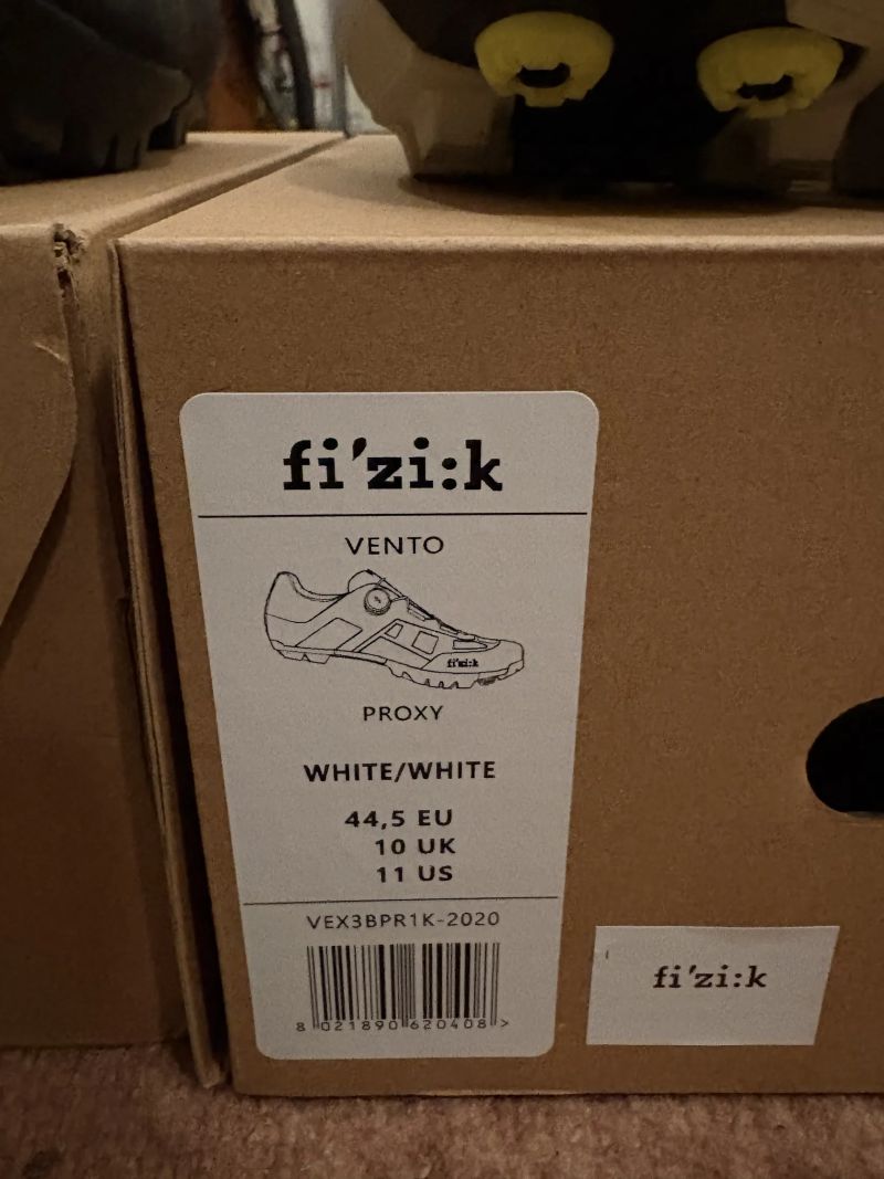 FIZIK VENTO PROXY CARBON