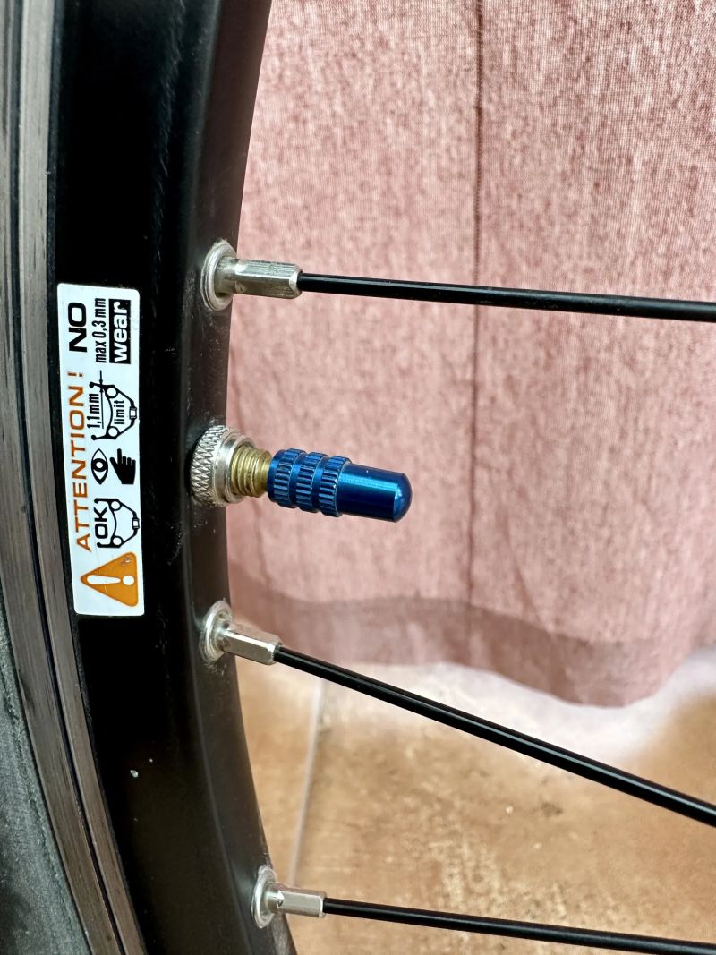 Author Basic SX, vel. 19", RST First Air, Deore