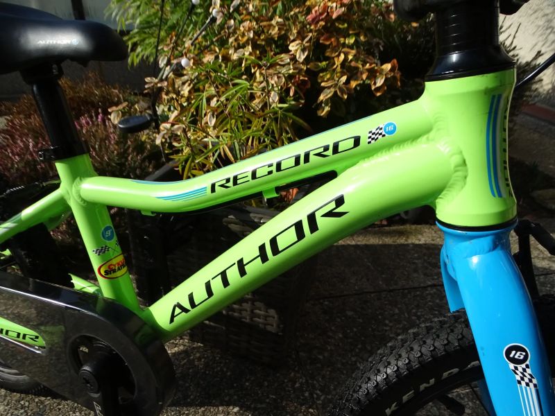 Superlehké kolo AUTHOR Record ve velikosti 16"