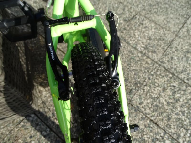 Superlehké kolo AUTHOR Record ve velikosti 16"