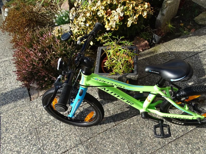 Superlehké kolo AUTHOR Record ve velikosti 16"