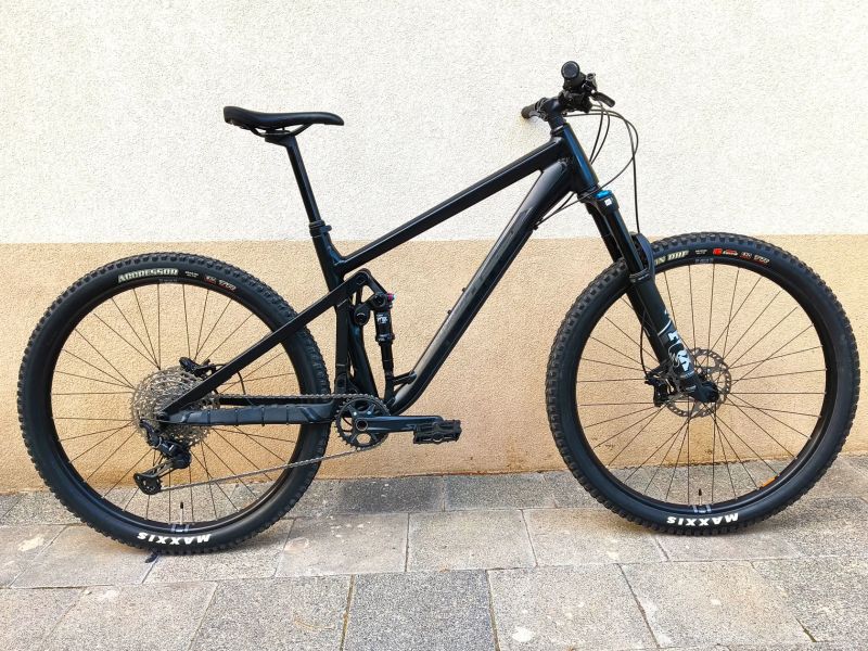 GHOST RIOT Trail Al vel. L 29“ FOX 34 zdvihy 140/140 TOP STAV, Zánovní PC 65 000 Kč