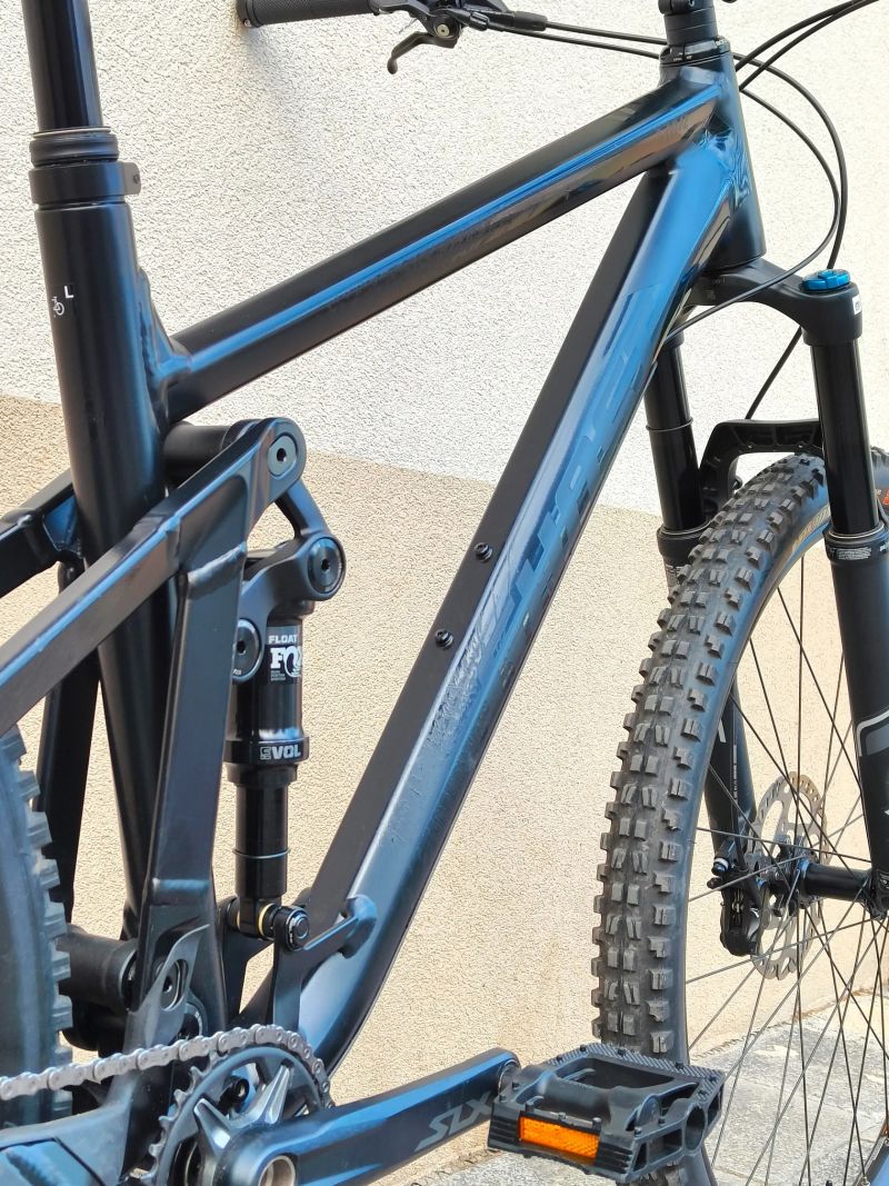 GHOST RIOT Trail Al vel. L 29“ FOX 34 zdvihy 140/140 TOP STAV, Zánovní PC 65 000 Kč