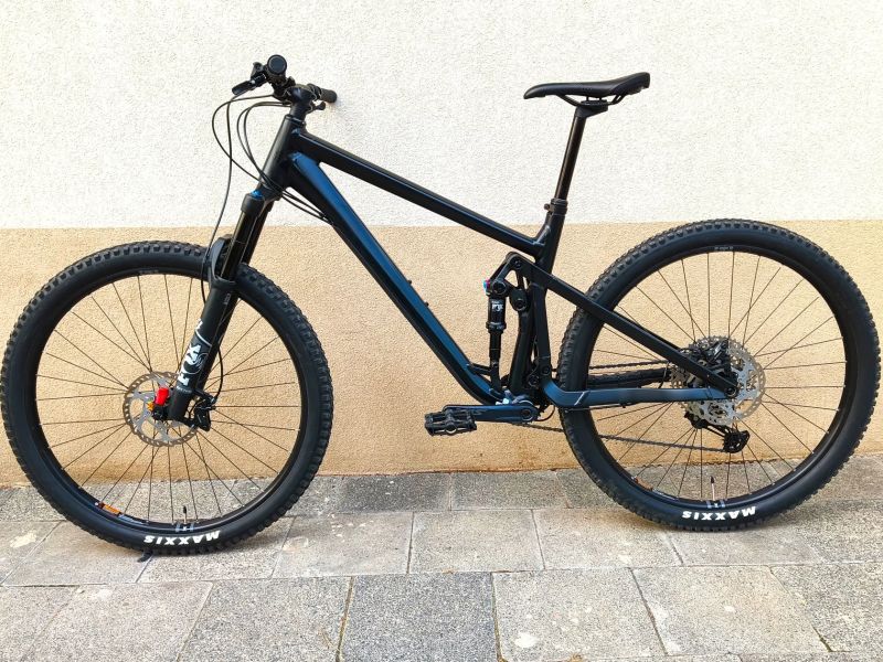 GHOST RIOT Trail Al vel. L 29“ FOX 34 zdvihy 140/140 TOP STAV, Zánovní PC 65 000 Kč