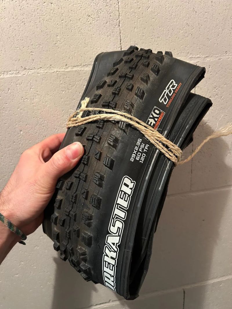 Maxxis Forekaster 2,35 nový
