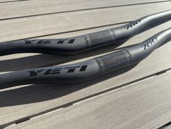 Karbonová řidítka Yeti Turq 760/780mm