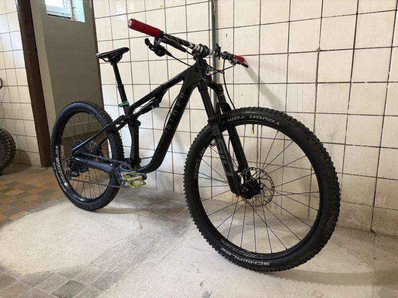 Prodám Karbonové kolo 