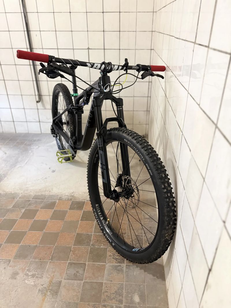 Prodám Karbonové kolo 