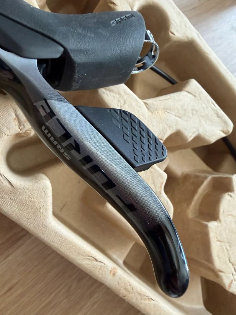 Páky se třmeny Sram Force AXS 