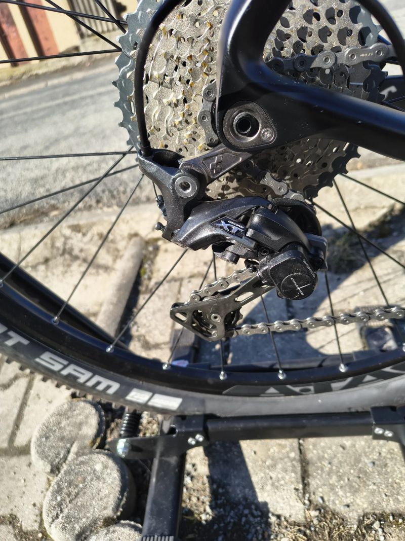 KARBONOVÉ HORSKÉ KOLO CUBE ,., SHIMANO XT