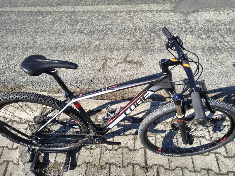 KARBONOVÉ HORSKÉ KOLO CUBE ,., SHIMANO XT