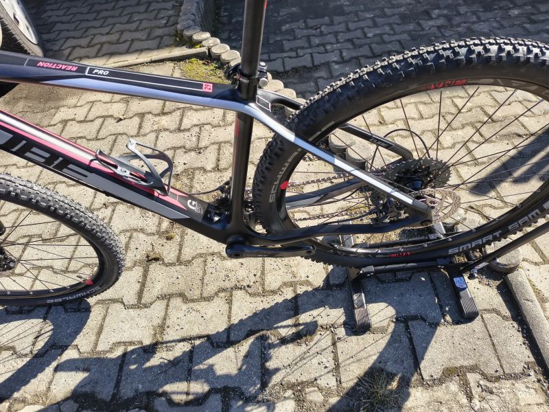 KARBONOVÉ HORSKÉ KOLO CUBE ,., SHIMANO XT