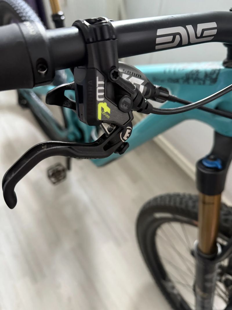 YETI SB 130, celokarbonový rám 170-182 cm, rok 2021, skvělý stav!