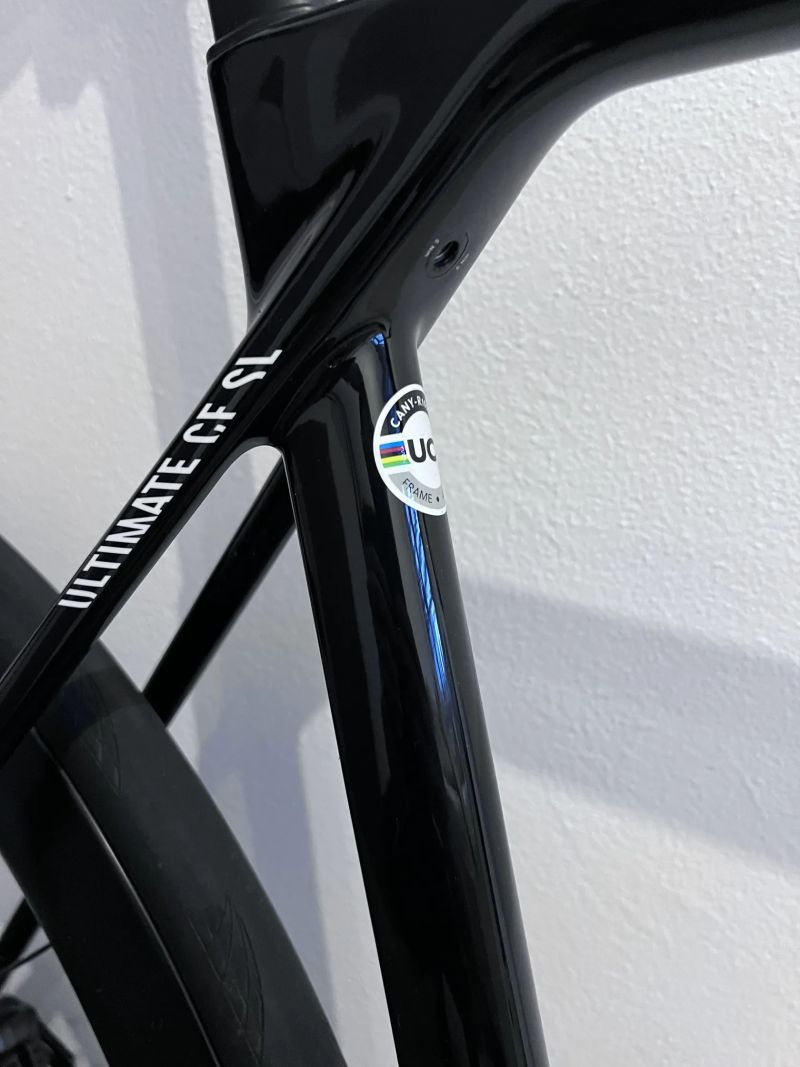 Canyon Ultimate CF SL 8 Aero