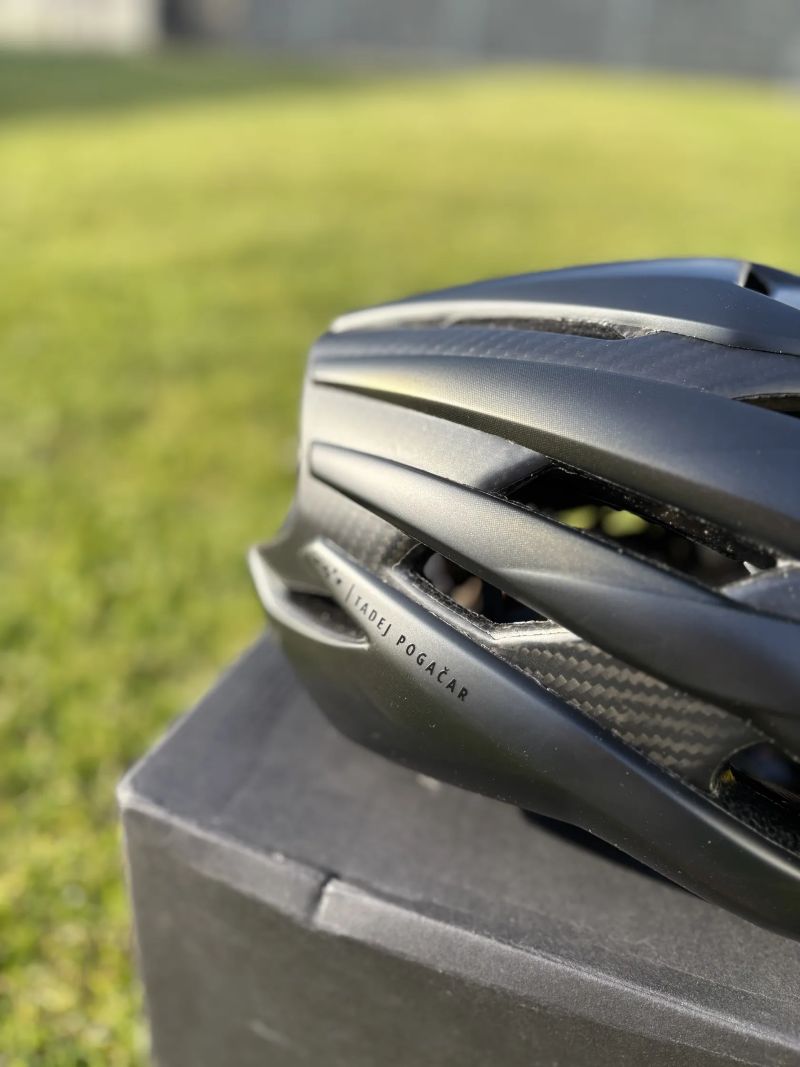 MET Trenta 3K Carbon MIPS