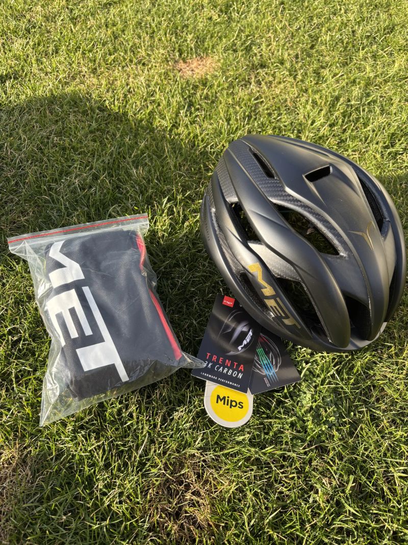 MET Trenta 3K Carbon MIPS