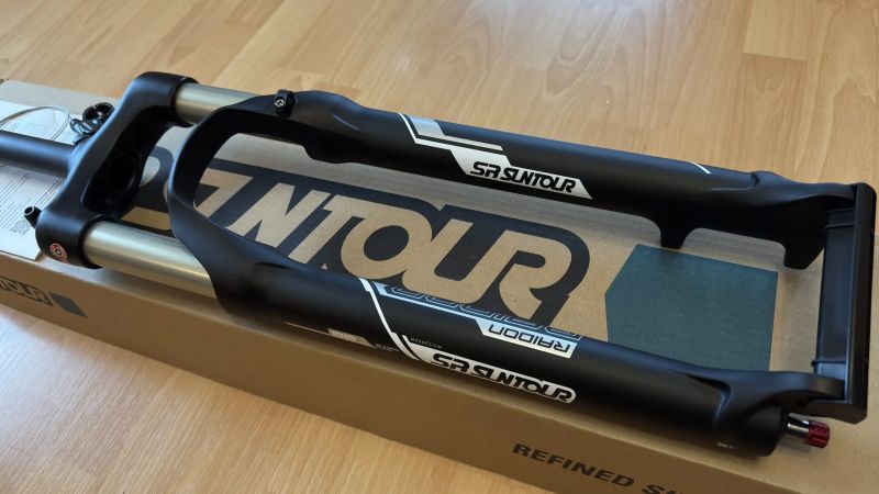 Suntour Raidon XC RLR - NOVÝ