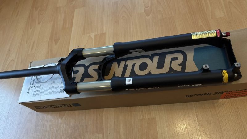 Suntour Raidon XC RLR - NOVÝ