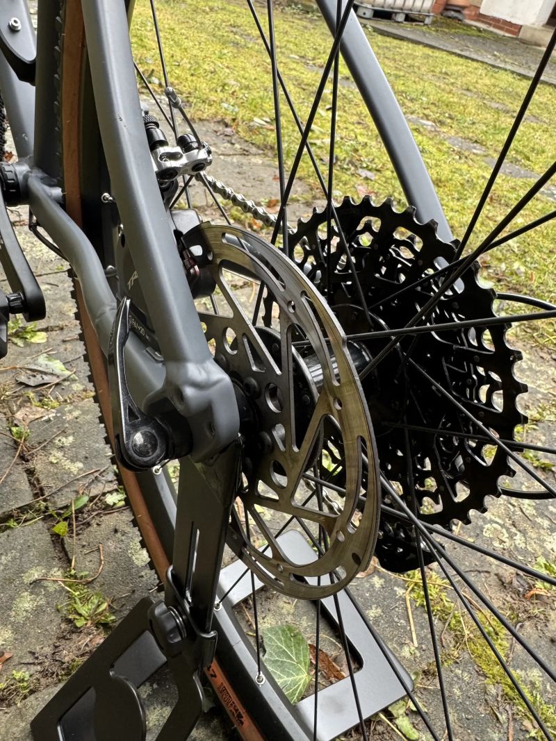 TRIBAN GRVL 520 Apex1 vel. M – 650b/47c komfortní setup, 2 sady plášťů