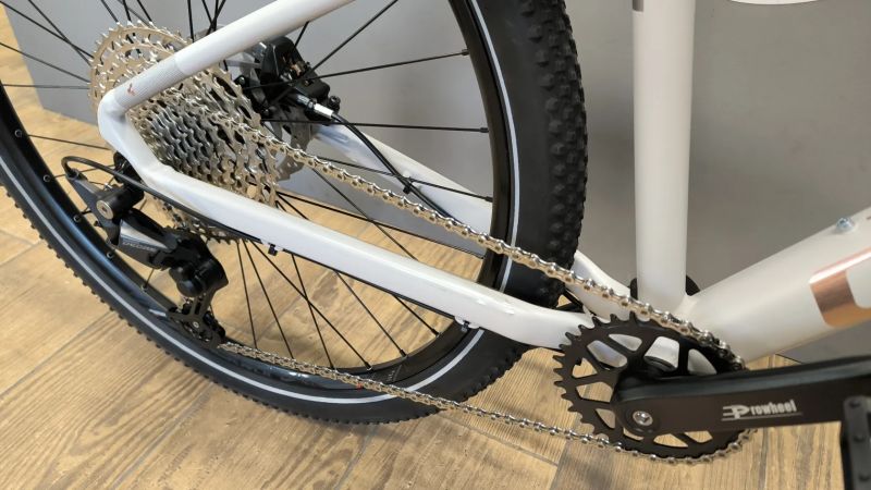 Cube Access 27 1x11 světle šedá S 2026