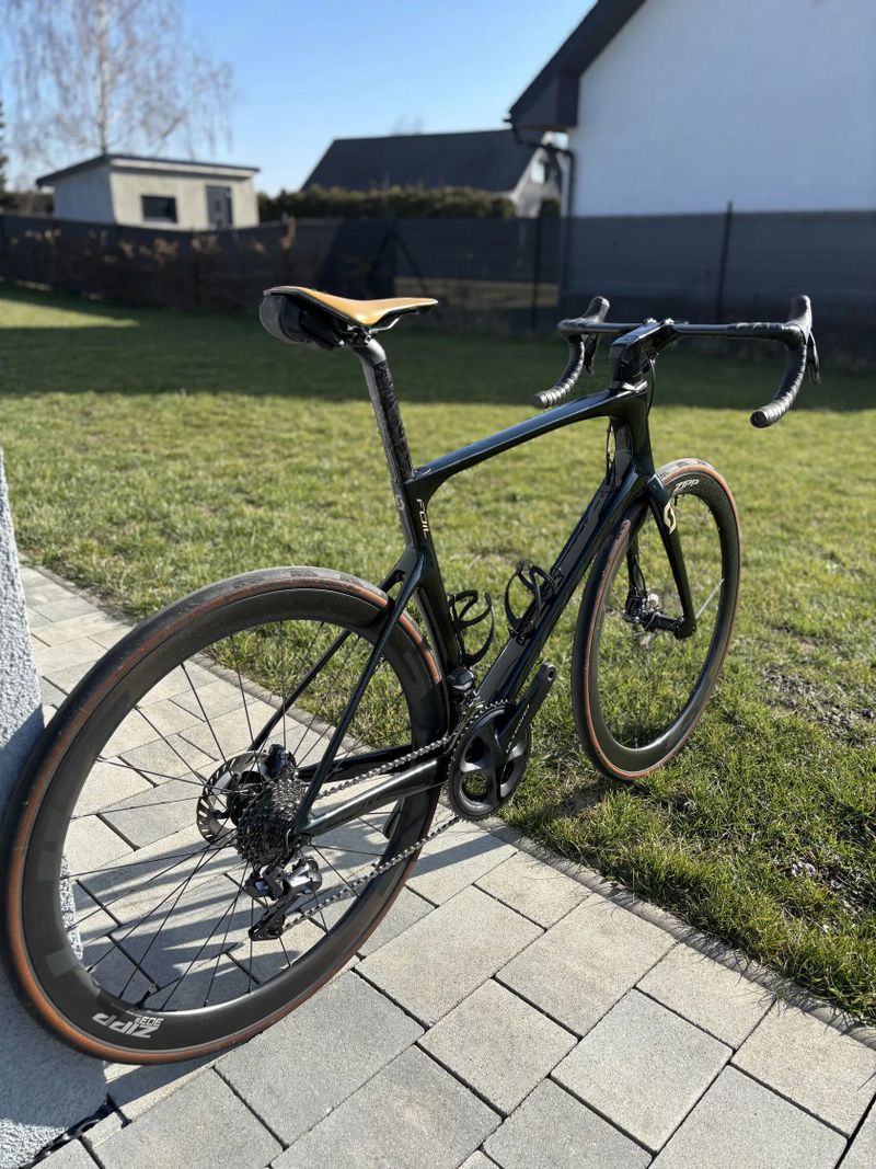 SCOTT FOIL RC 10 Shimano Ultergra Di2 + Bluetooth jednotka pro GARMIN a seřízení řazení, TOPSTAV