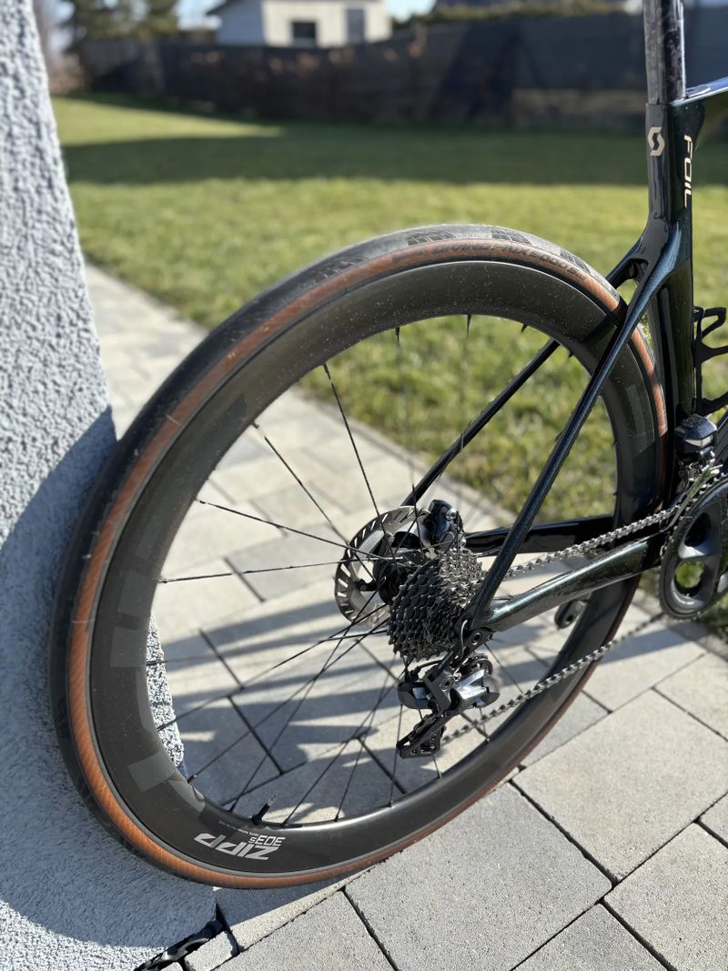 SCOTT FOIL RC 10 Shimano Ultergra Di2 + Bluetooth jednotka pro GARMIN a seřízení řazení, TOPSTAV