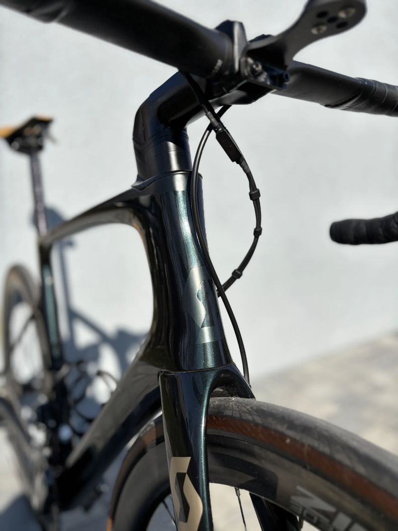 SCOTT FOIL RC 10 Shimano Ultergra Di2 + Bluetooth jednotka pro GARMIN a seřízení řazení, TOPSTAV