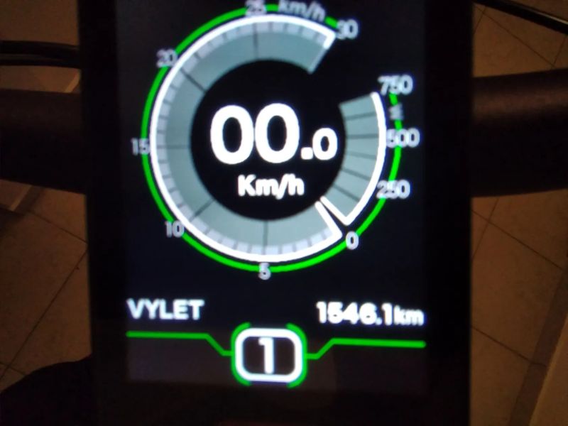 Crussis E-Largo 7.7. -M