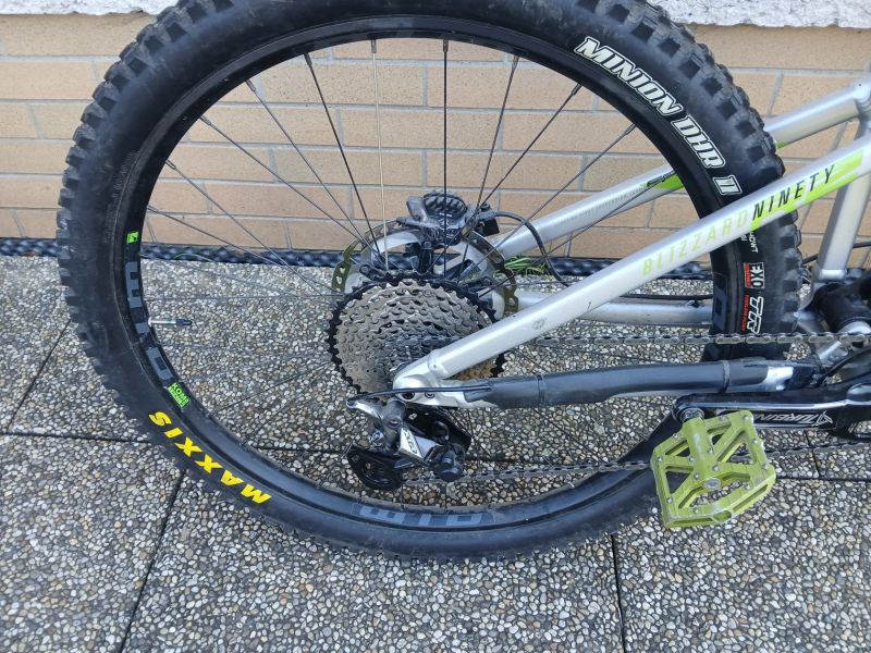 Rock Machine BLIZZARD 90-27 RZ