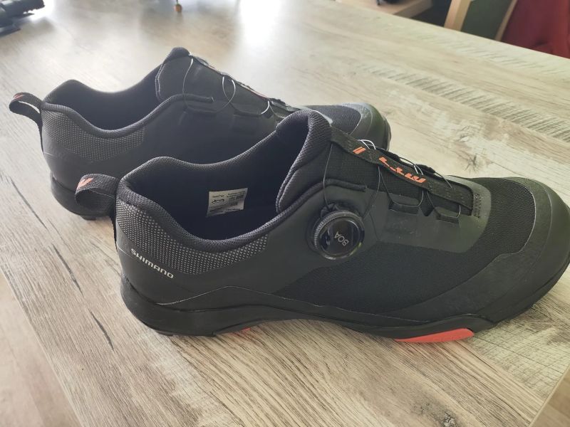 Prodám zánovní tretry Shimano 