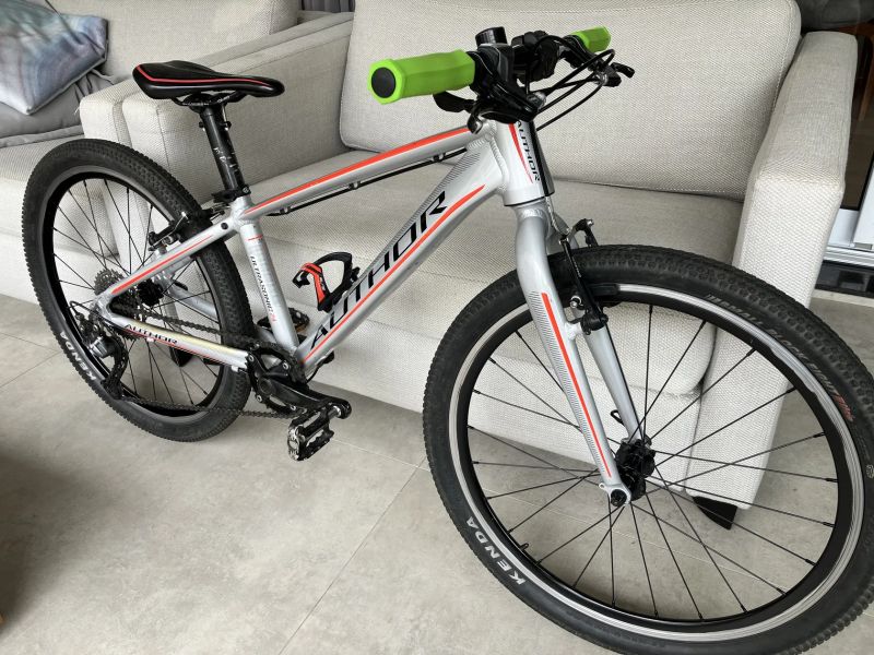 Author Ultrasonic 24“ – závodní specifikace