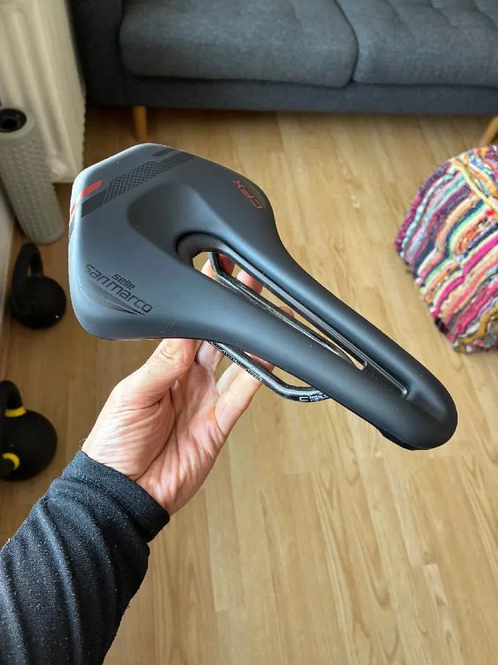 Prodám nové karbonové sedlo Selle San Marco Ground Short CFX - sleva 50%