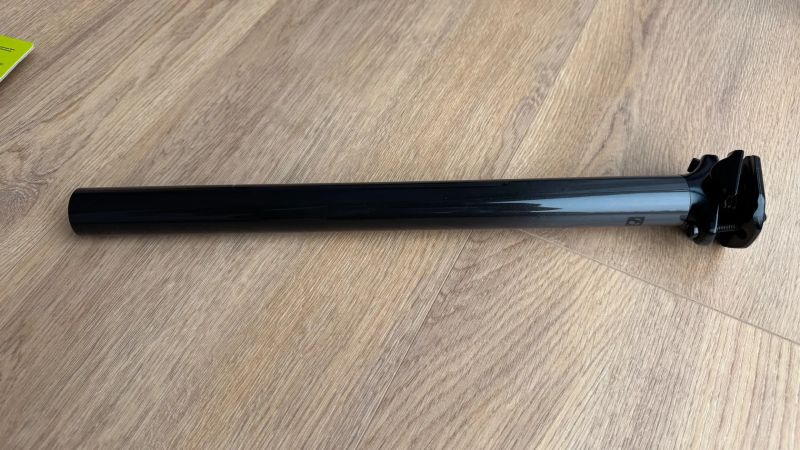 Sedlovka Bontrager Pro, karbon OCLV, 31.6 mm, 400mm