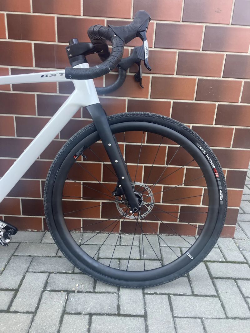 Gravel BXT karbon, velikost M- 54 173-180 cm