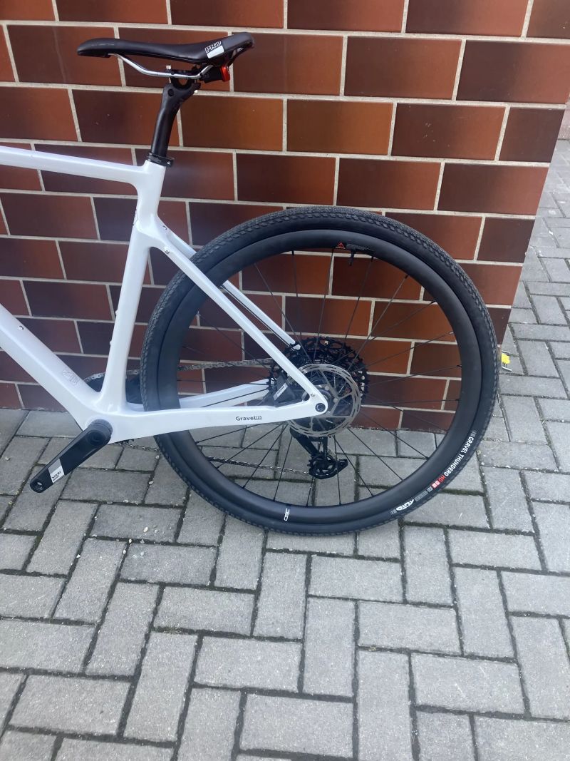 Gravel BXT karbon, velikost M- 54 173-180 cm