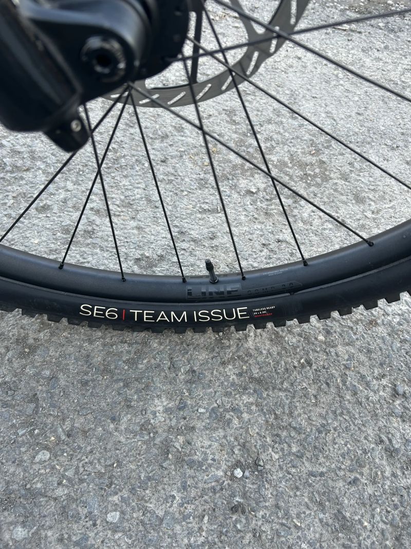 Trek Slash 9 Gen 6 – upgrade kotoučů, RideWrap(95%)