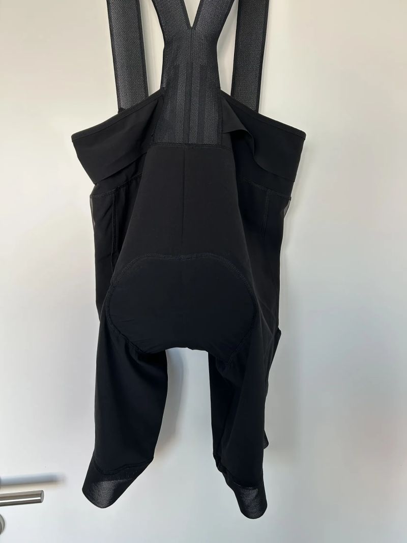 Cargo šortky Adidas Adiventure bib - nové, velikost L.