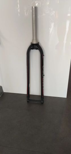 Pevná vidlica Mosso M6T 15x110 Boost 29" + packeta Zdarma