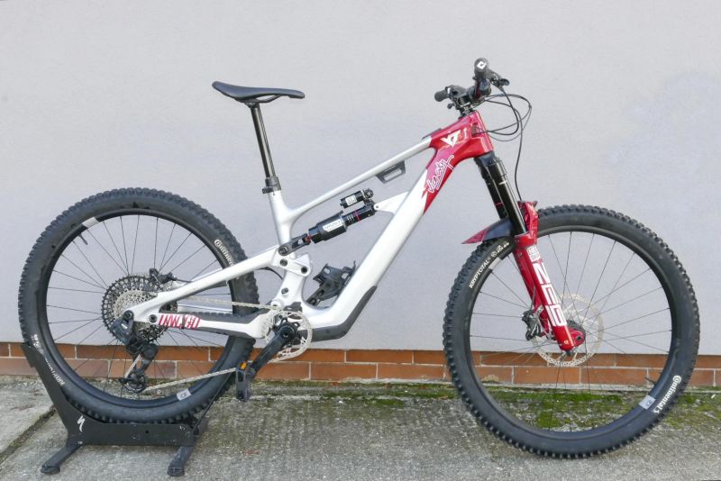 Predám elektrický karbonový bicykel Decoy SN core 3 MX 